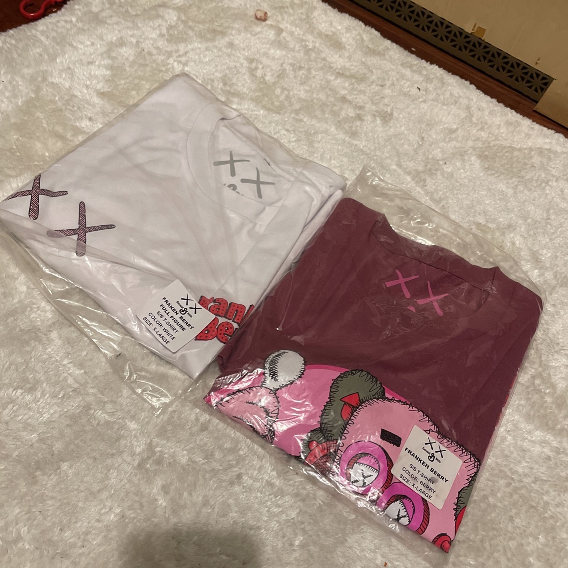 KAWS FRANKENSTEIN BERRY SHIRTD X-LARGE