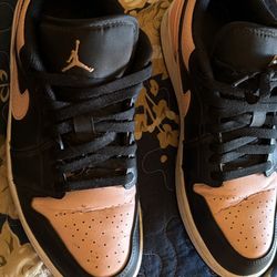 Pink jordan’s 