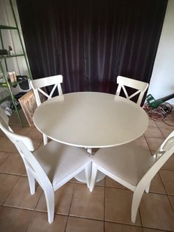 White Tulip Table Dining Set