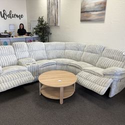 Sectional With Power Recliners 