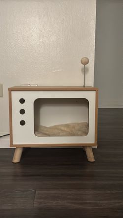 EveryYay Retro TV Cat Condo/House