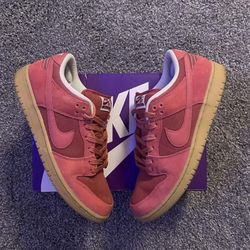 Nike sb Dunk Low โadobeโ Size 11