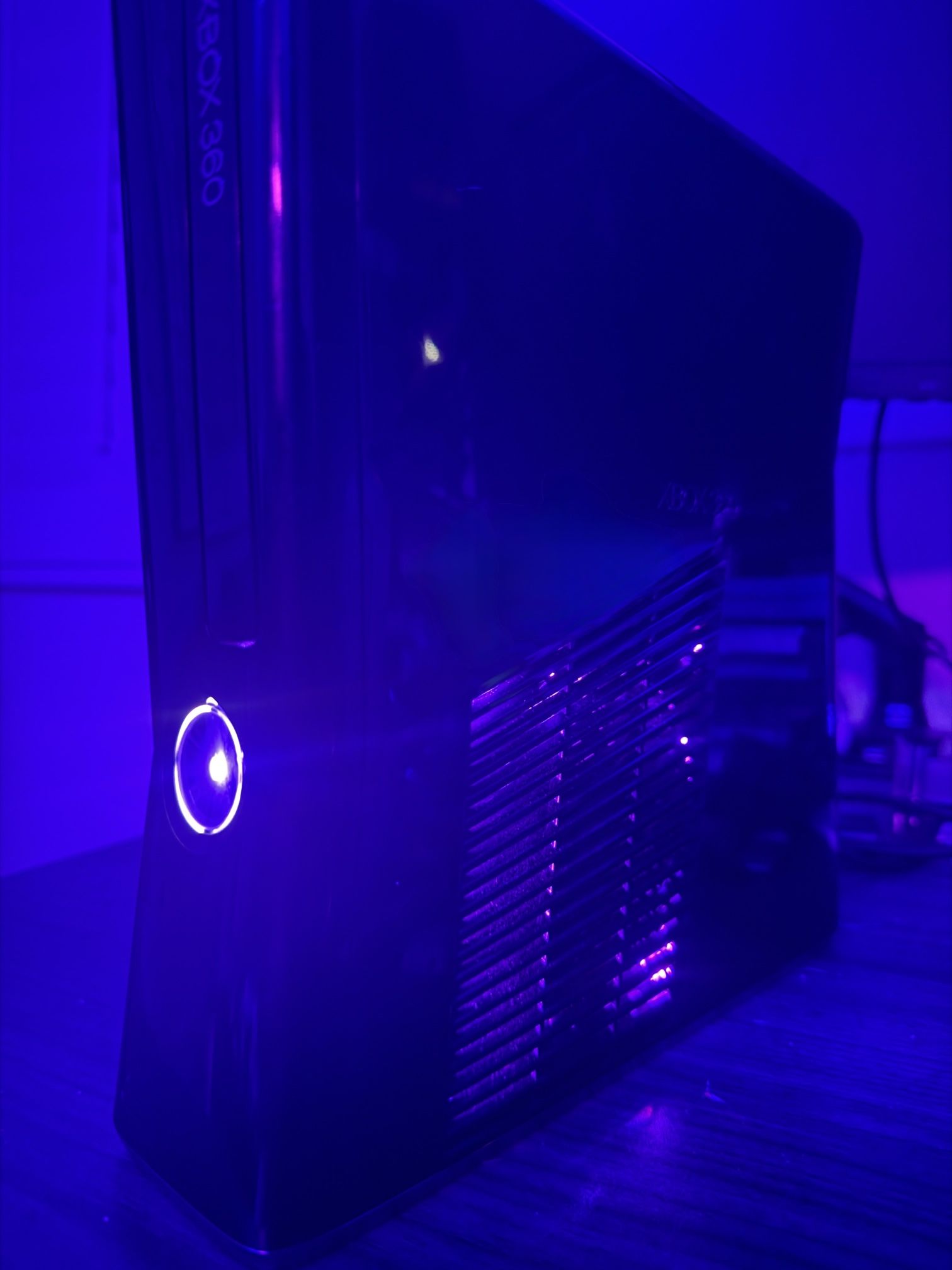 Xbox 360 RGH Slim | 640GB & Purple LEDs | Comes w/ Power Supply