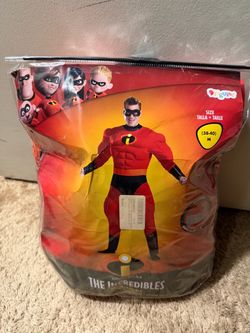 Mr incredible Halloween costume