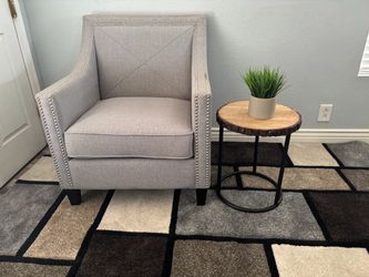 Accent chair