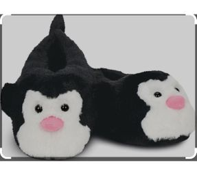 Iscream Pink Penguin Slippers New Medium/Large Size 6-9 Women’s Girls Slippers