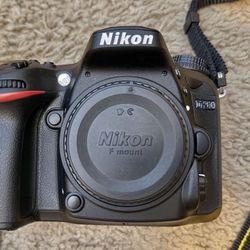 Nikon D7200 (Top Mint)