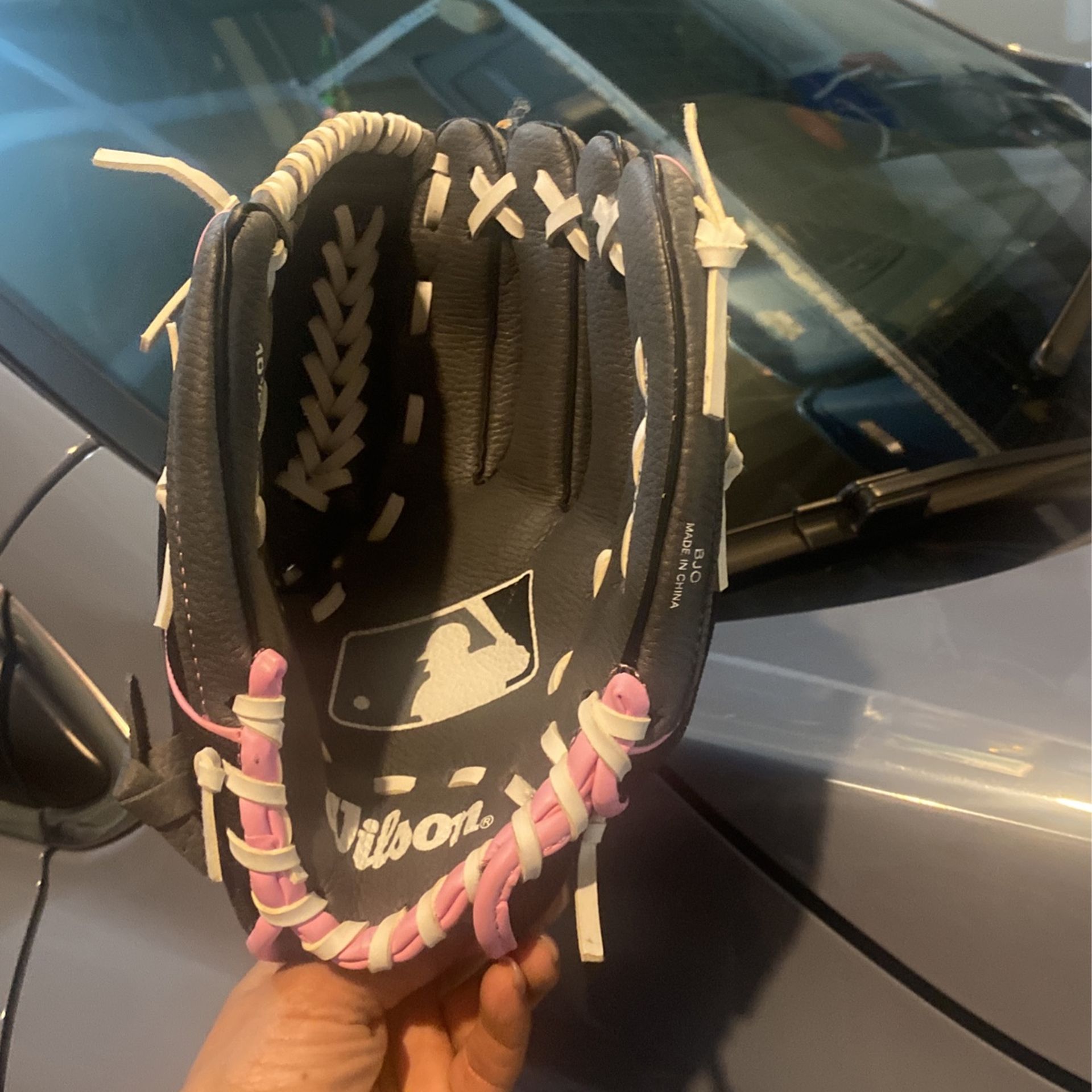 New Girls Softball Glove 