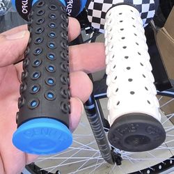 FRANKS B1-B RETEO BMX GRIPS  with over 100 color combination available