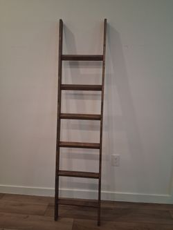 Wooden Blanket Ladder