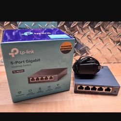 TP-Link TL-SG105, 5 Port Gigabit Unmanaged Ethernet Switches x2

