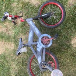 Boys Small Bike With Training Wheels 
