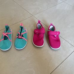 Speedo water shoes size 7/8T