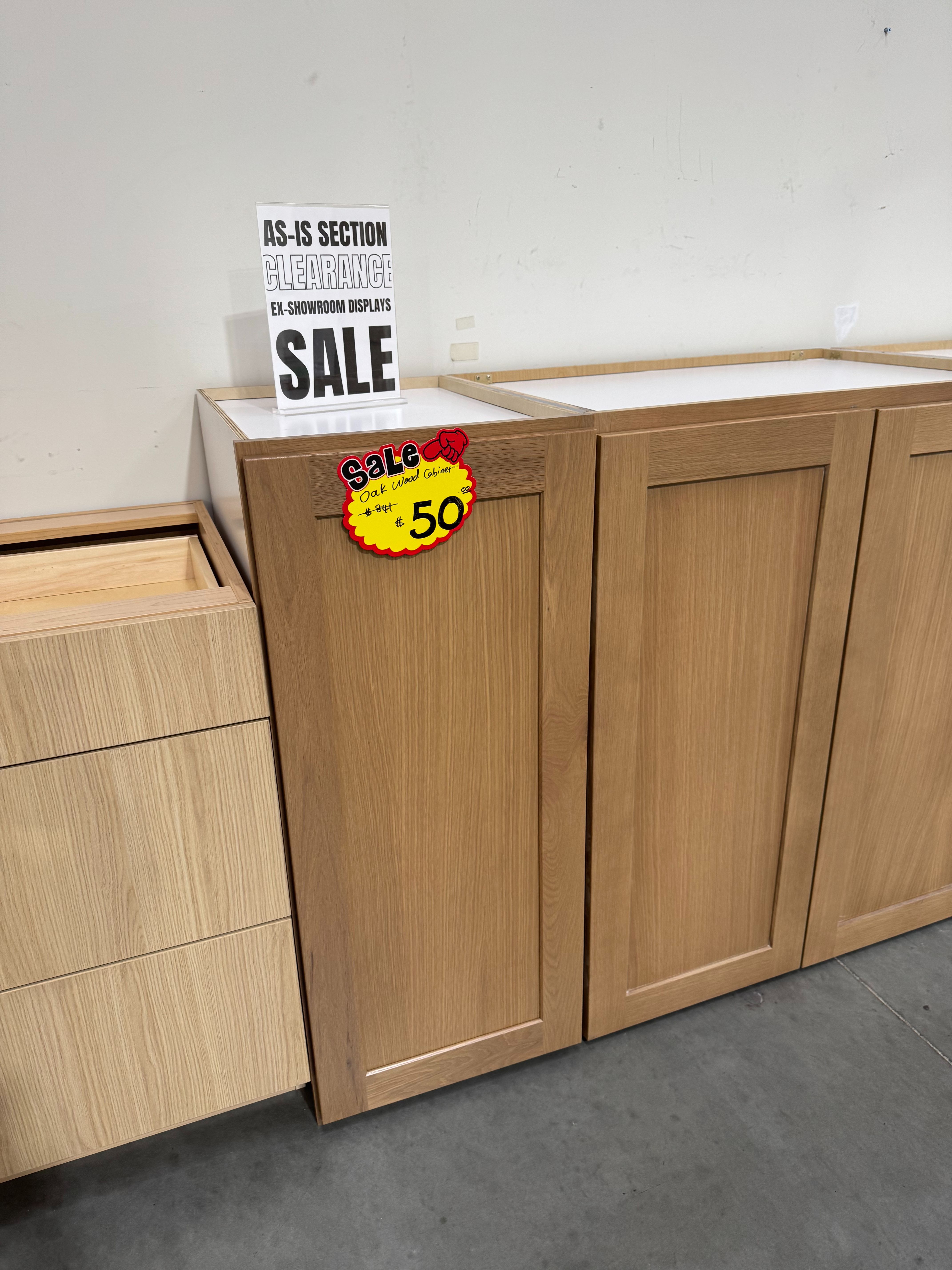 Solid wood OAK wood cabinet warehouse sale