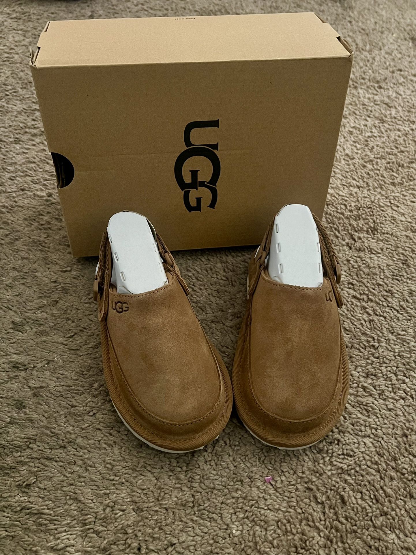 UGG® Goldenstar Clog - Toddler size 8. Color Chestnut. New in box.