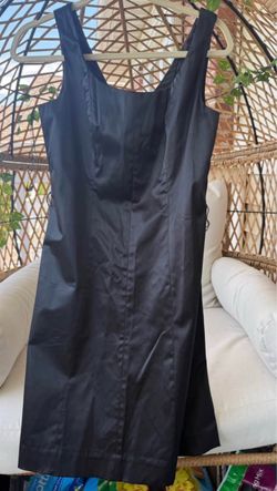 Black sleek dress size 4