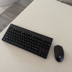 Logitech G Pro Gaming Keyboard + Mouse
