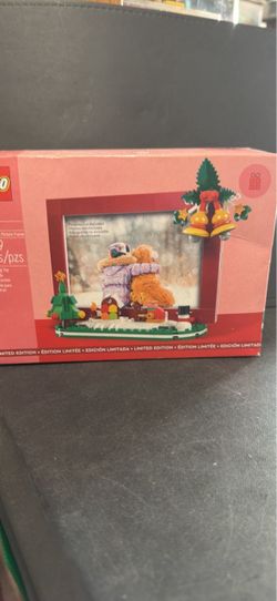 LEGO Limited Edition Christmas Picture Frame Set