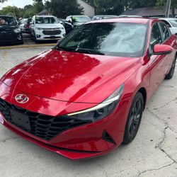 2023 Hyundai Elantra 