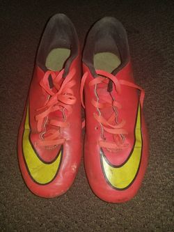 Zapatos para soccer síze 5.1/2 usados buenas condiciones