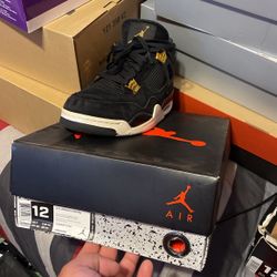 Jordan 4 Royalty