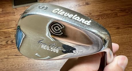 Cleveland Tour Action Sand Wedge - 56 Deg