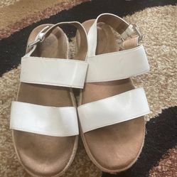 White Sandals (size 7 Feel Like 8) 