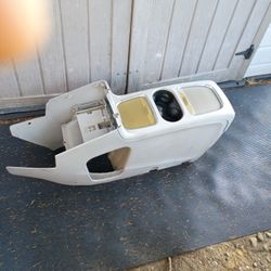 Truck consal  99 -06 Silverado G M C off white Nice