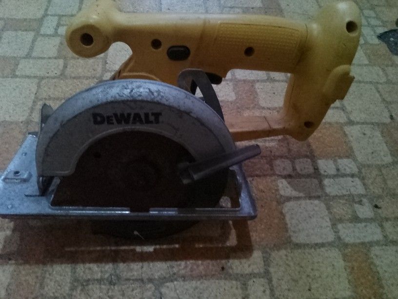 DeWalt Circular Saw