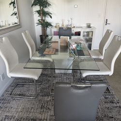 Dining table with 6 chairs