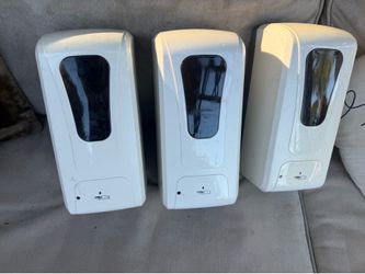 Automatic hand sanitizer dispenser