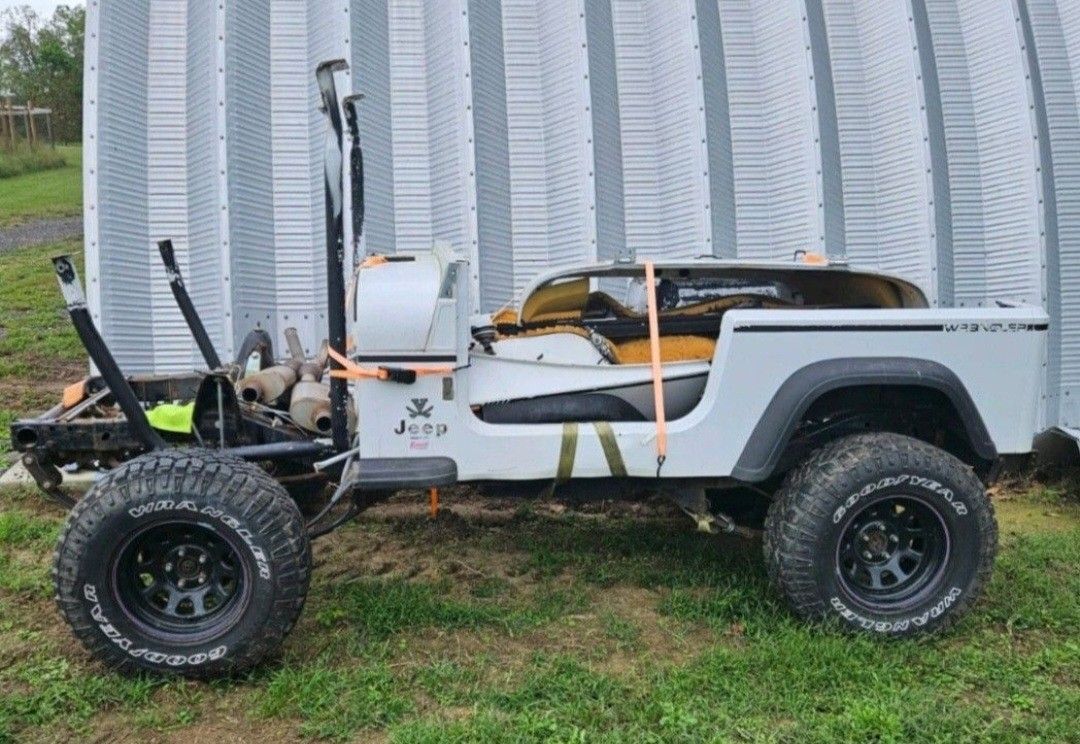 PARTS or...Jeep wrangler body tub original yj 94 title clean $ 1900 ,frame only $ 1500 or with extras axle ,suspension lift $ 2600 v8 350 edelbrock p