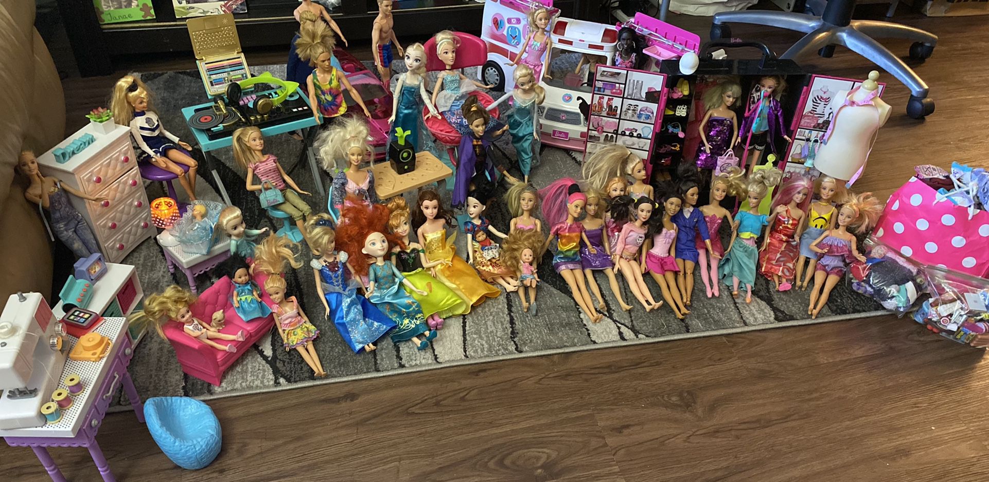 Barbie Dolls And Assories