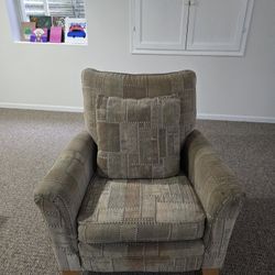 Lazy Boy Brand Recliner With Matching Pillow