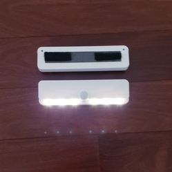 2 LED UNDER CABINET MOTION SENSOR LIGHTS
