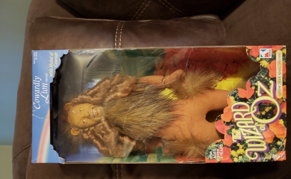 Cowardly Lion Wizard of Oz soft doll