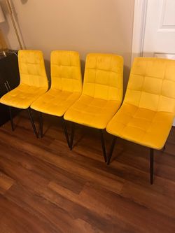 Set of 4 Yellow Velvet Dining Chairs – New, Like New