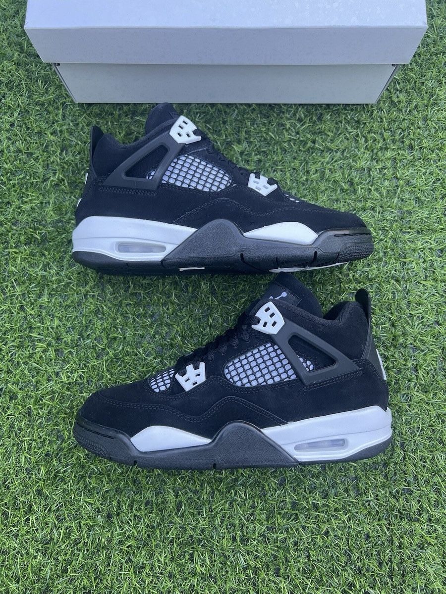 Air Jordan 4 Retro White Thunder