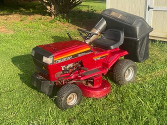 Murray Riding Lawn Mower, Will Deliver For Extra RECENTLY MAINTENANCED