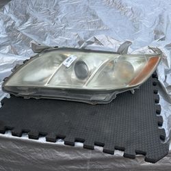2010 Toyota Camry Left Headlight 