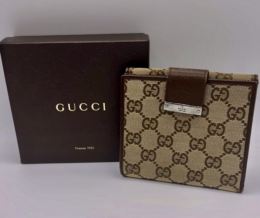 Gucci GG Canvas Wallet