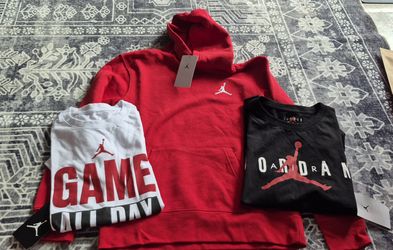 New boys Jordan Hoodie and shirts Large 14/16