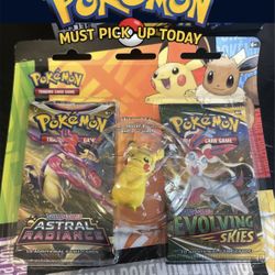 Pokemon TCG Back to School Pikachu Eraser 2-Pack Blister Evolving Skies