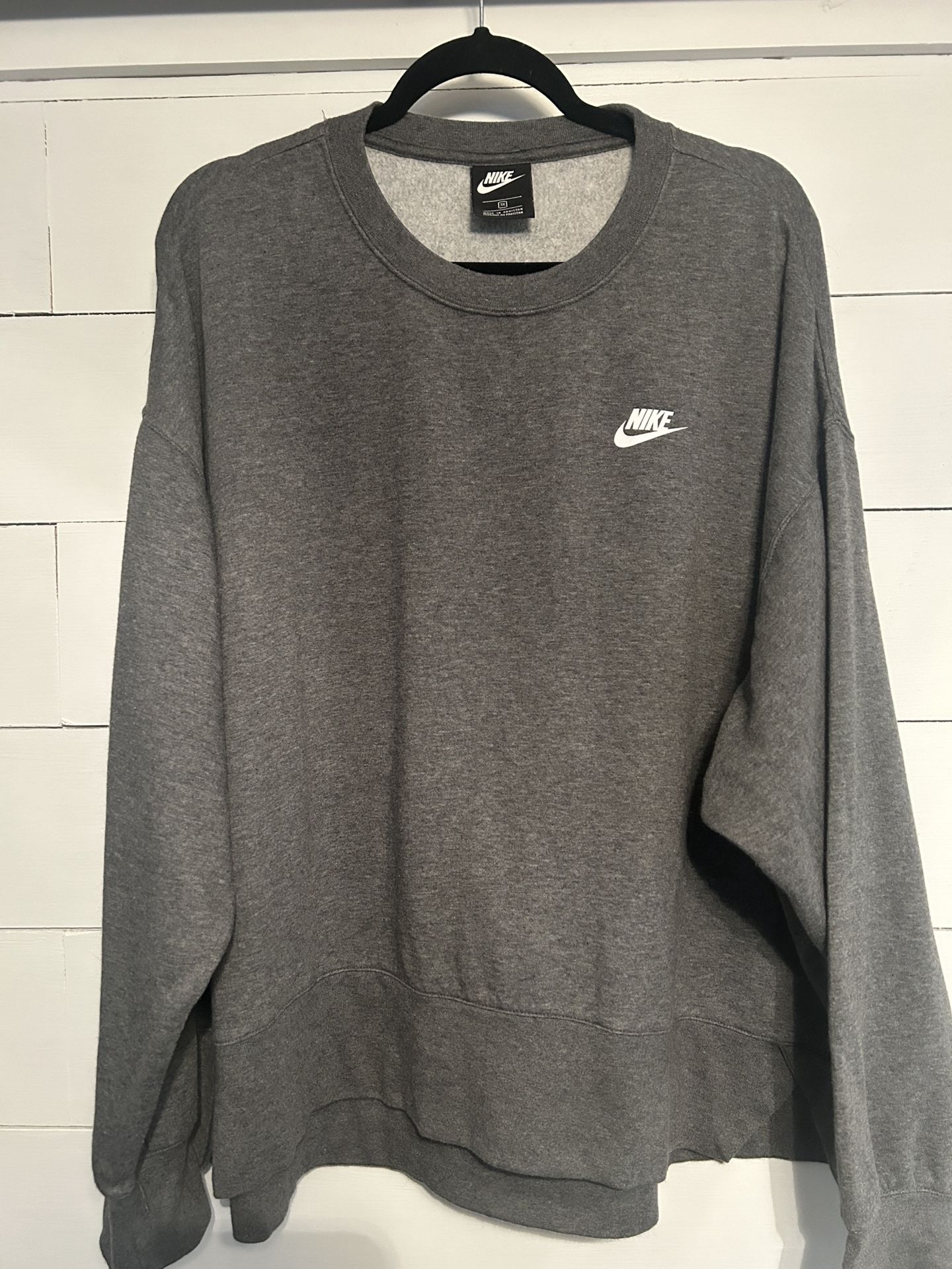3x Women’s Nike Crew Neck Sweatshirt
