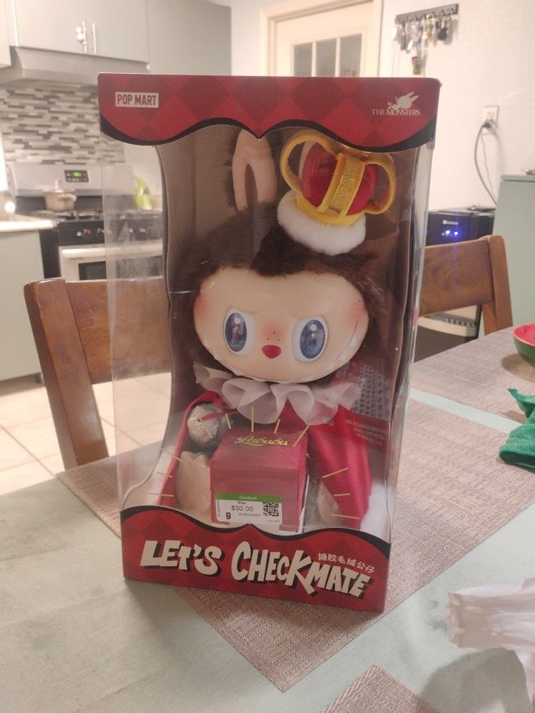 La Bubu Checkmate Figures