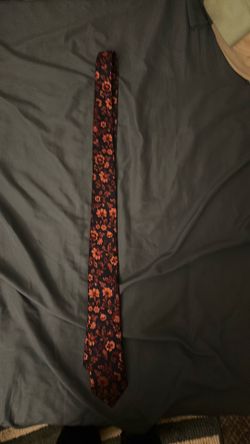 Robert Graham Floral Skinny Tie – Navy/Burgundy – Designer Neck Tie