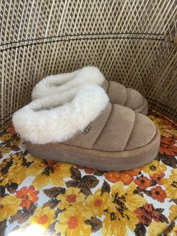 UGGS