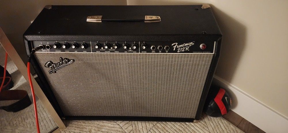 Fender Frontman