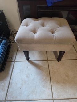 Foot stool ottoman