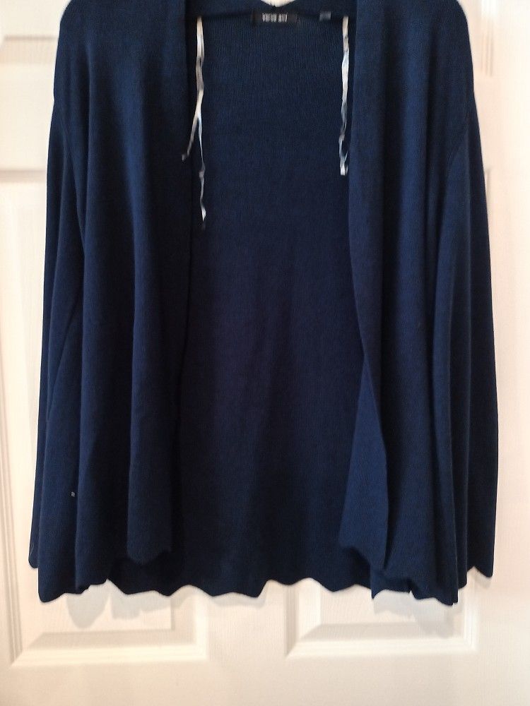 Verve Ami Navy Blue Size L cardigan With Scallop Shaped Bottom And Sleeves.